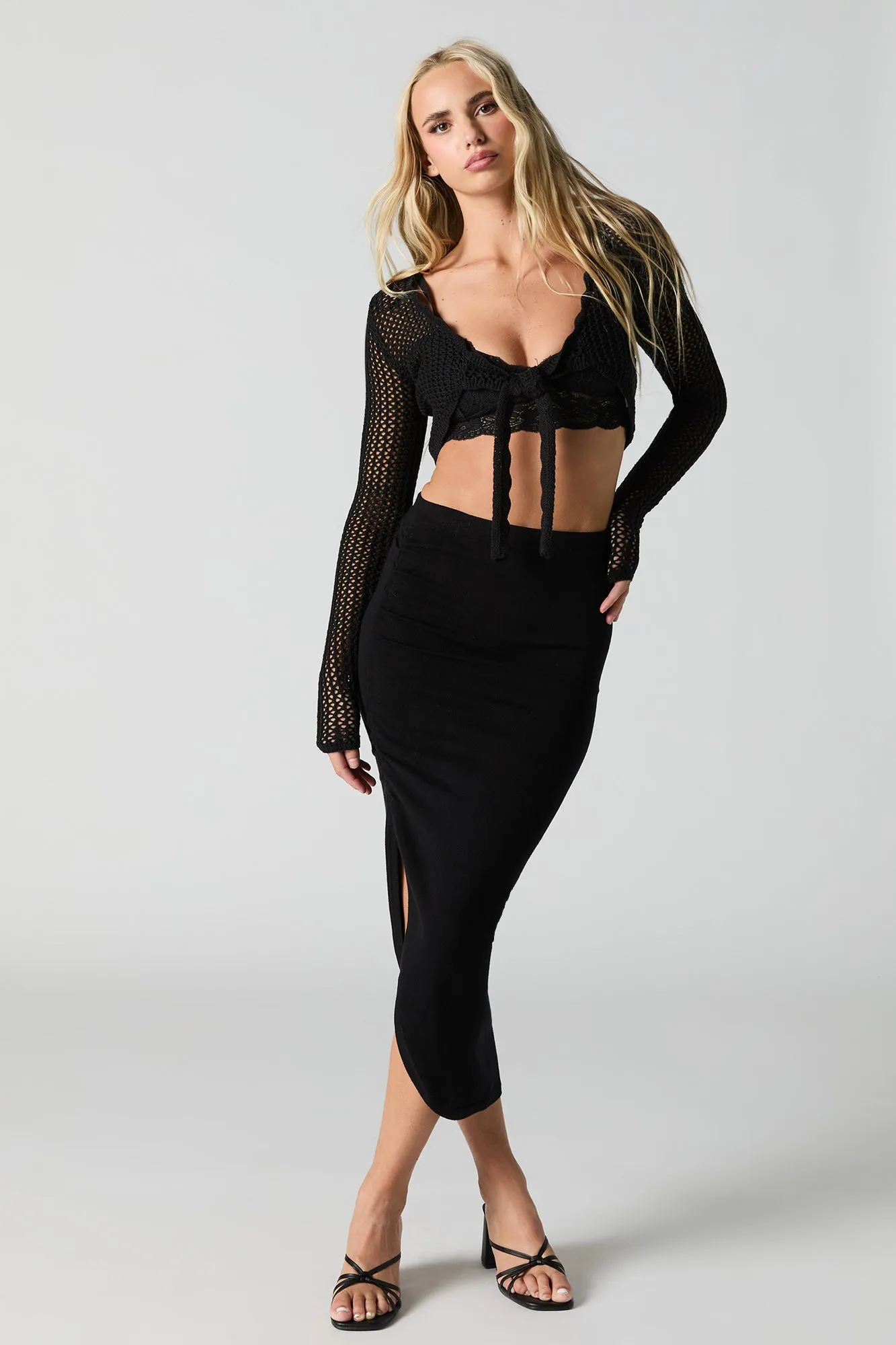 Cardigan court en tricot ajouré avec attache