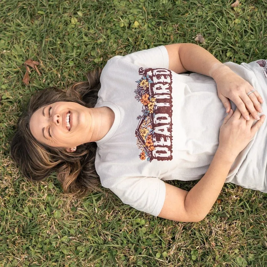 Women's Dead Tired Boyfriend Fit T-Shirt - Sand